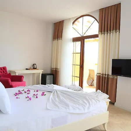 Otel Romeo Ceshme Plus *