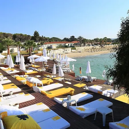 Romeo Ceshme Plus Otel