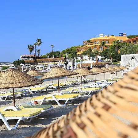 Romeo Ceshme Plus Otel