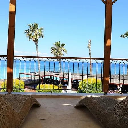 Romeo Ceshme Plus Otel