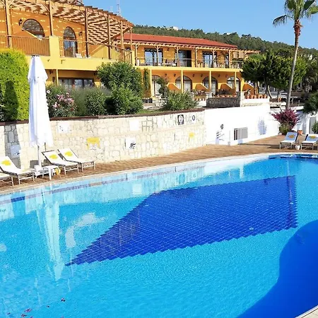 Hotel Romeo Ceshme Plus